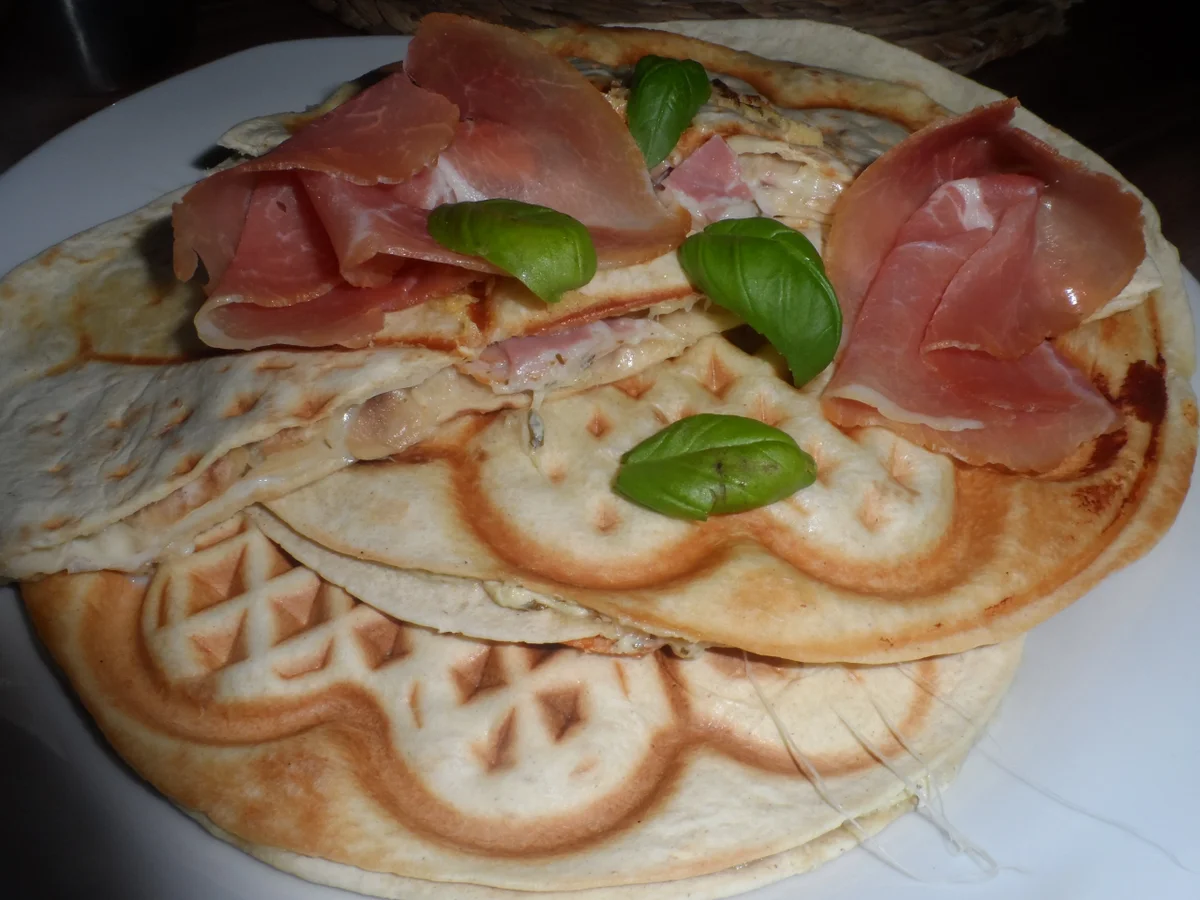 BiNe` S CALZONE AUS DEM WAFFELEISEN - Rezept - Bild Nr. 10