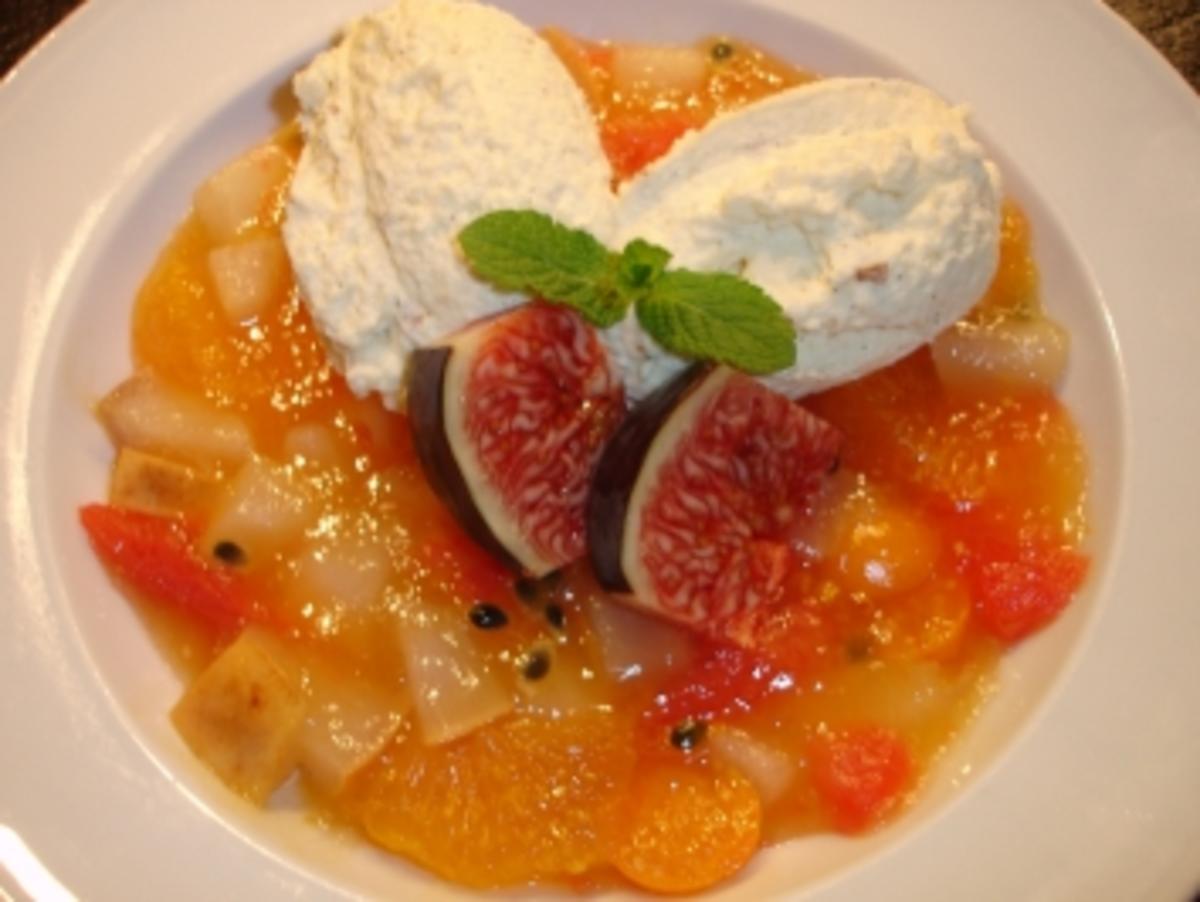 Frische Fruchtgrütze mit Vanillecreme - Rezept Gesendet von Kochschnegge