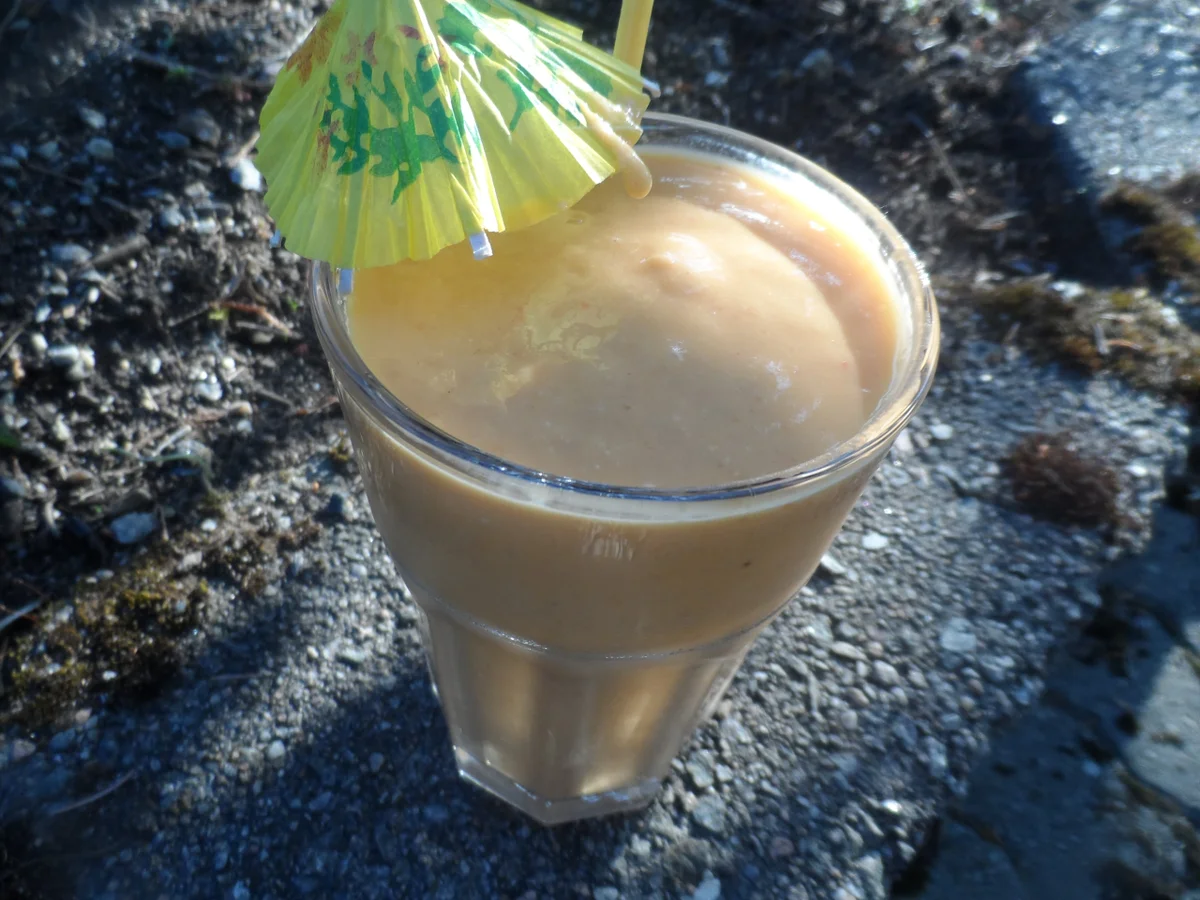 Rezept: BiNe ` S GELBER SMOOTHIE Bild Nr. 7 BiNe ` S GELBER SMOOTHIE - Rezept - Bild Nr. 7