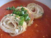 Tomatenragout-Süppchen mit Mascarpone-Kräuterflädle - Rezept