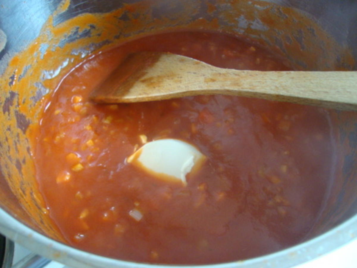 Tomatenragout-Süppchen mit Mascarpone-Kräuterflädle - Rezept - Bild Nr. 6