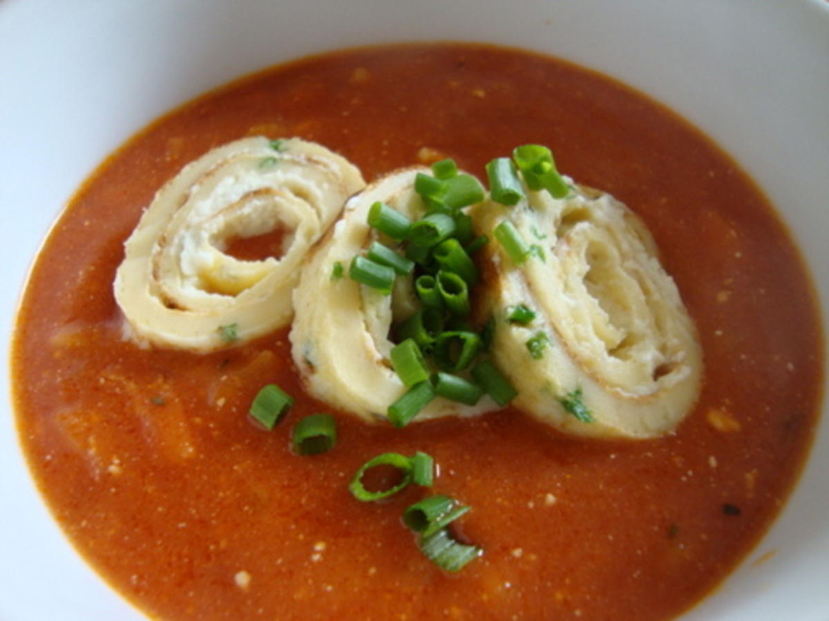 Tomatenragout-Süppchen mit Mascarpone-Kräuterflädle - Rezept - Bild Nr. 13