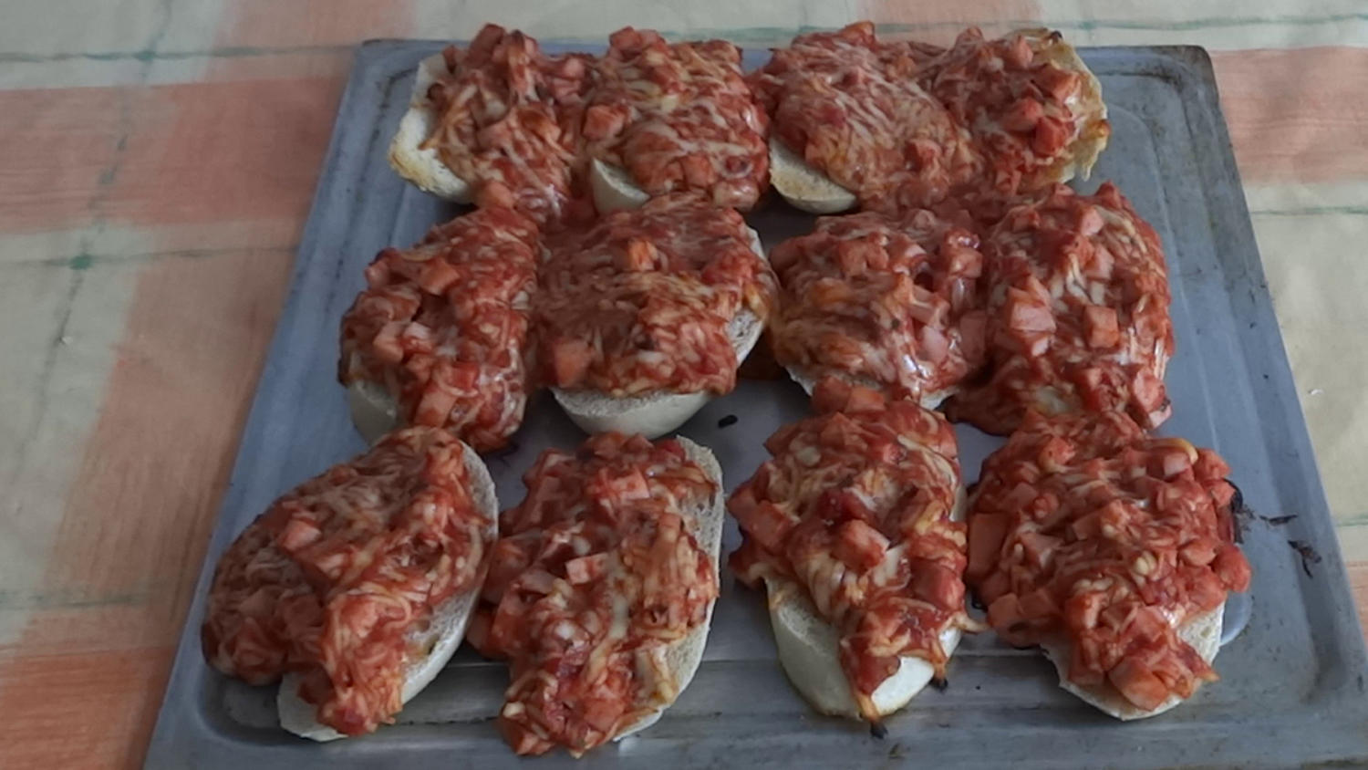 Super einfache &amp; leckere Pizzabrötchen - Rezept - kochbar.de