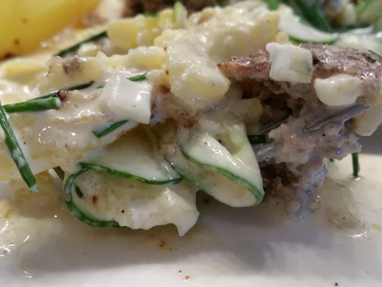 Frikadellen Gurkensalat und die neue Kartoffelernte à la Biggi - Rezept - Bild Nr. 15