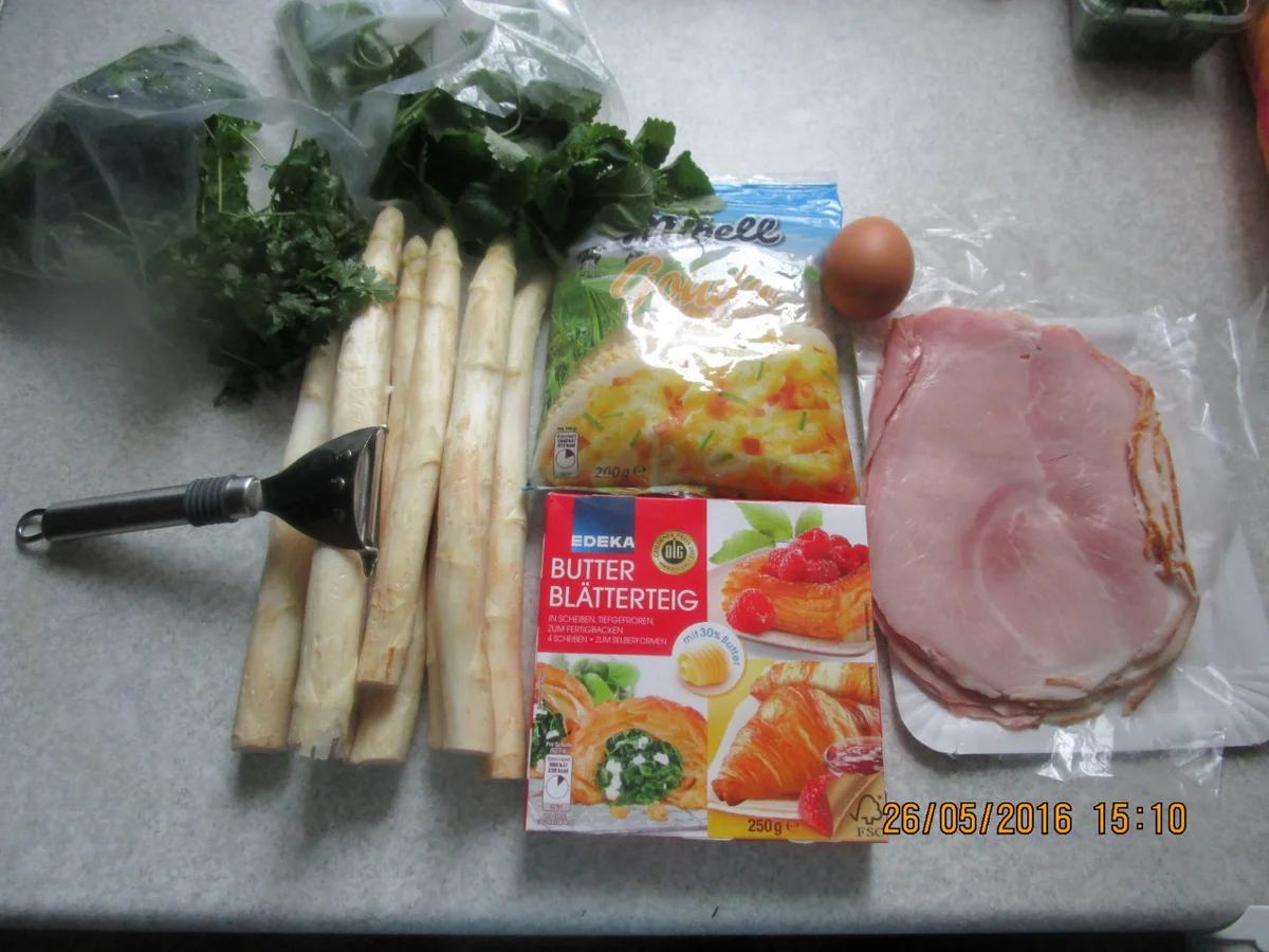 Spargel-Blätterteigtaschen überbacken - Rezept - Bild Nr. 2