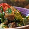 Panzanella mit Avocado und Hähnchenbrust - Rezept