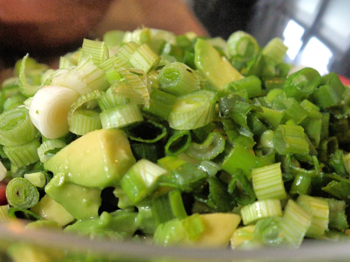 Panzanella mit Avocado und Hähnchenbrust - Rezept - Bild Nr. 7