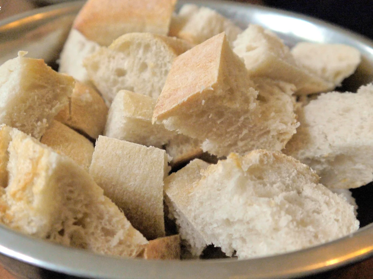 Panzanella mit Avocado und Hähnchenbrust - Rezept - Bild Nr. 9