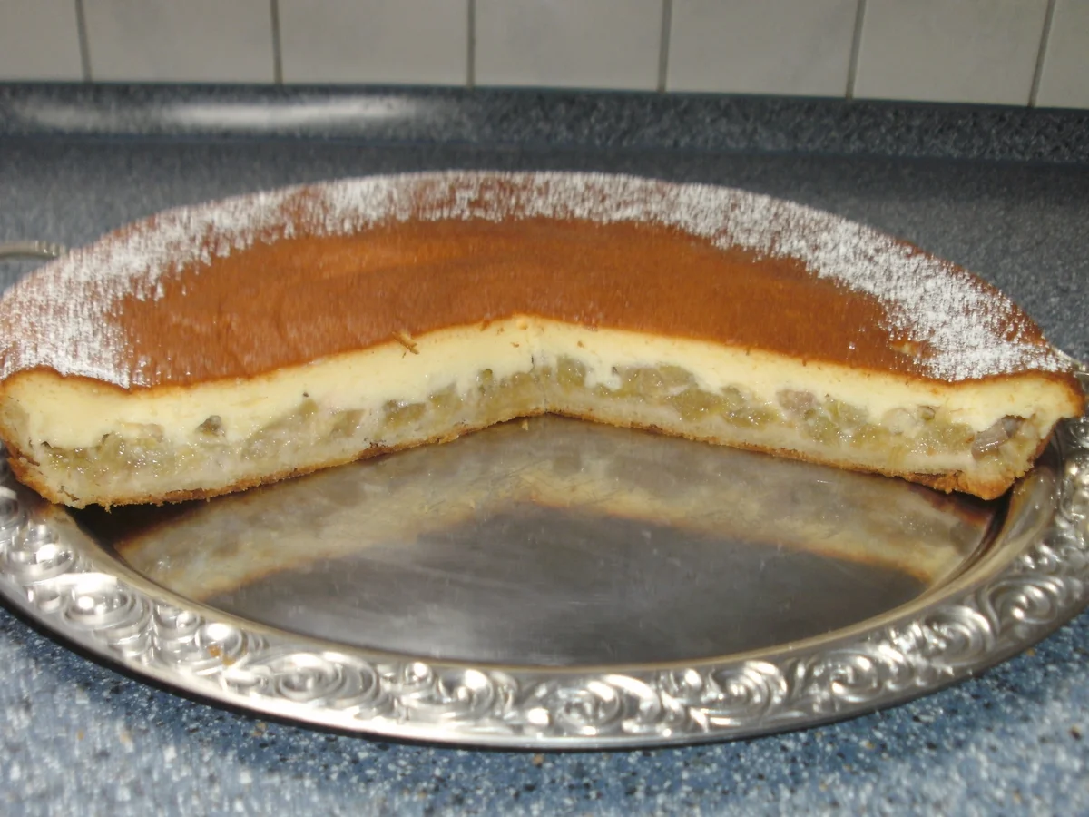 Rezept: Rhabarberkuchen mit Sauerrahmguss Bild Nr. 2 Rhabarberkuchen mit Sauerrahmguss - Rezept - Bild Nr. 2