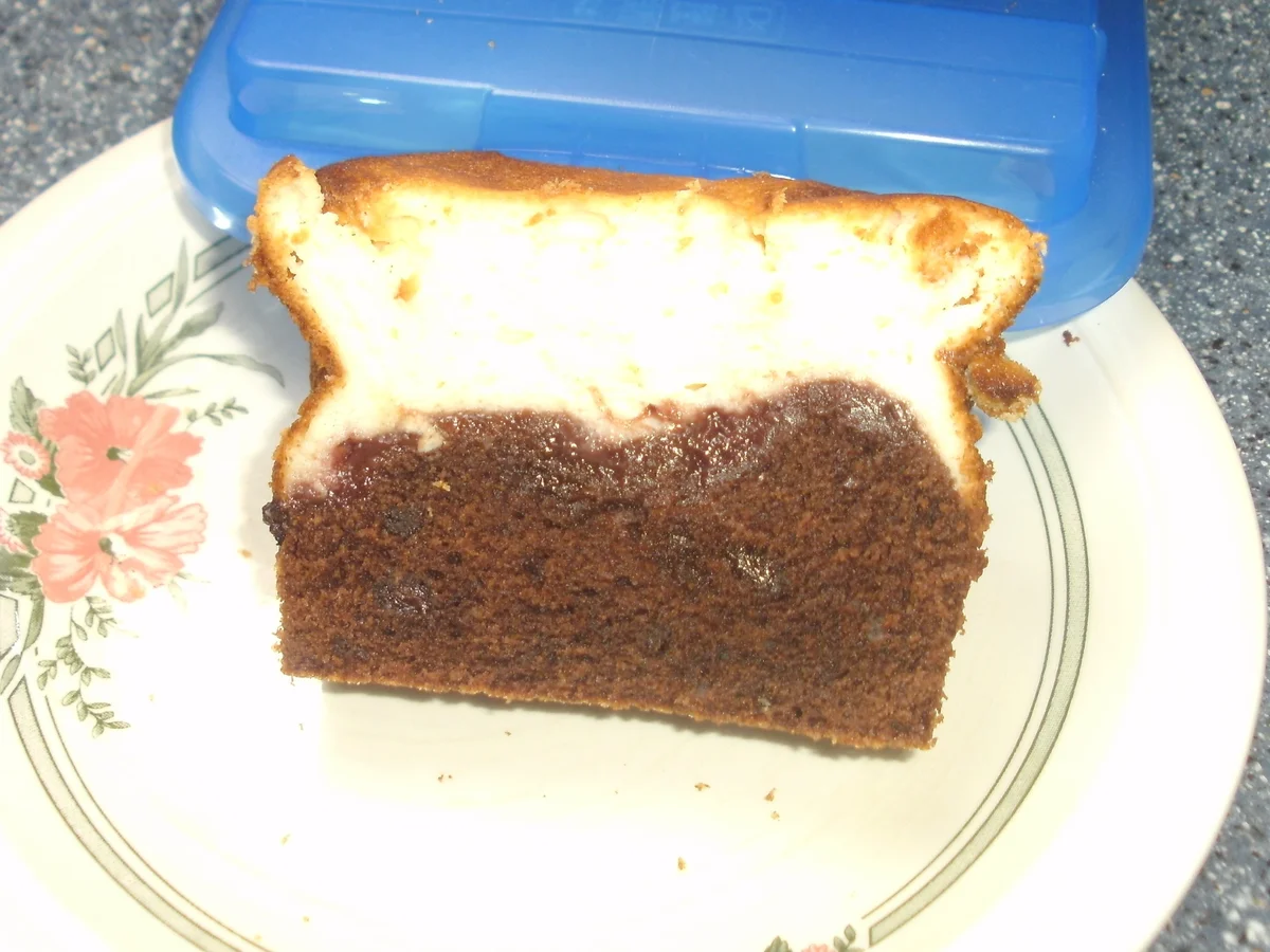 Schoko-Kirsch-Kuchen mit Quarkhaube - Rezept - Bild Nr. 2