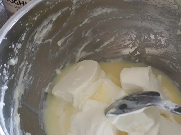 Rezept: Erdbeer Joghurt Eistorte Bild Nr. 17 Erdbeer Joghurt Eistorte - Rezept - Bild Nr. 17