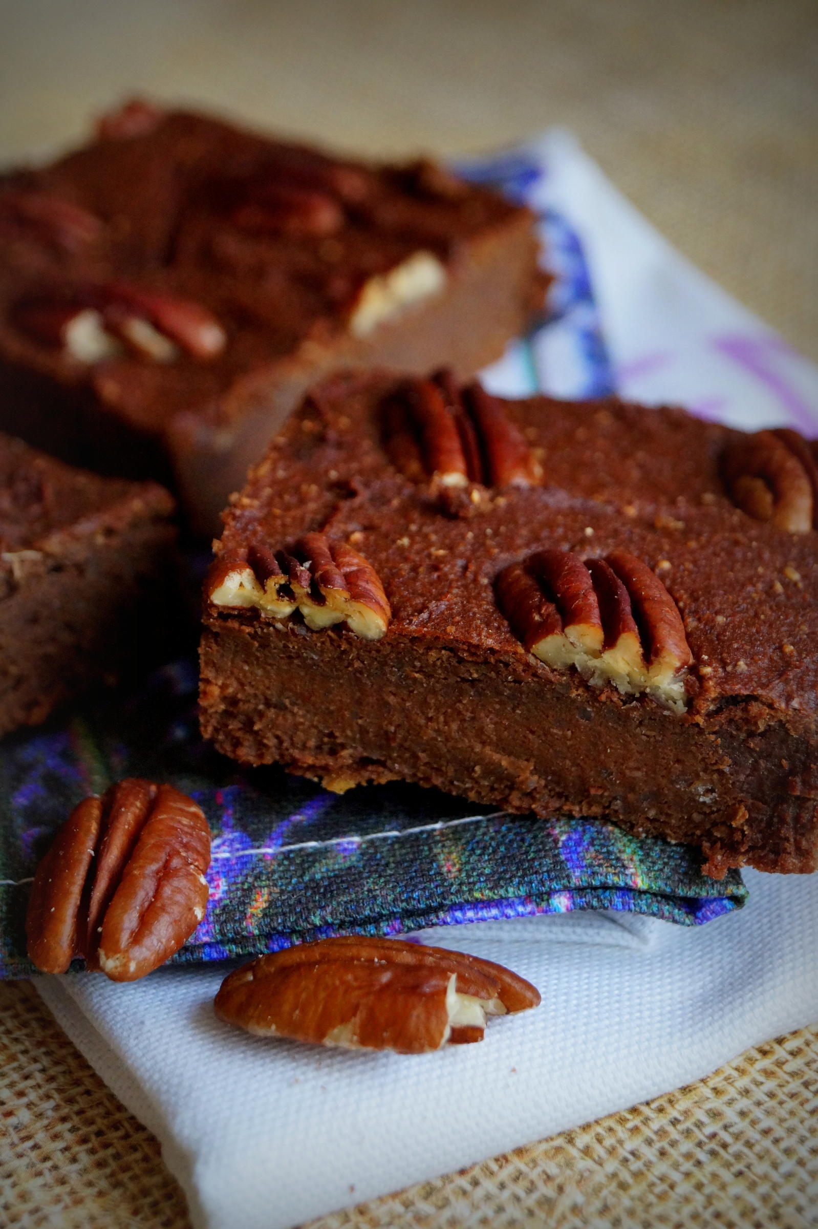 Bilder für Gesunde Süßkartoffel-Dattel-Nuss-Brownies - Rezept