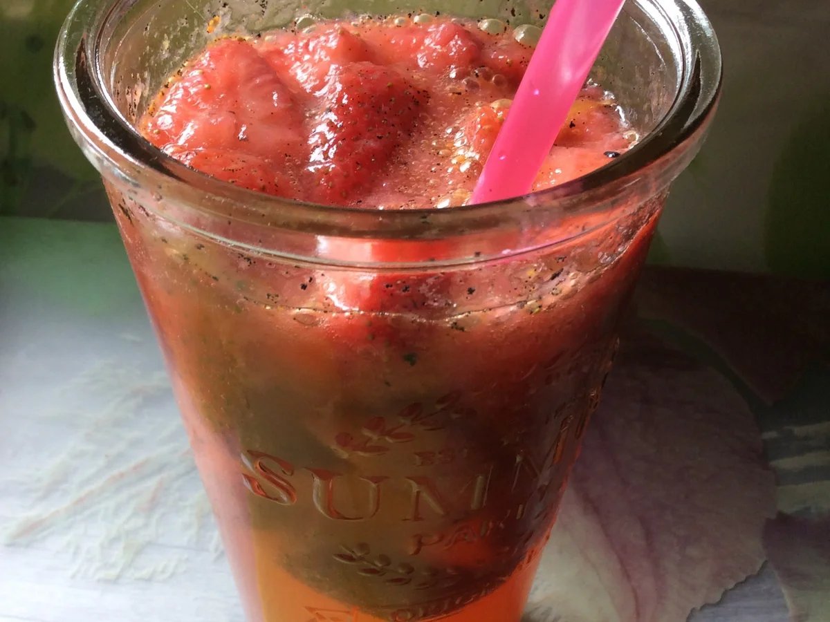 Rezept: Erdbeerbowle Erdbeerbowle - Rezept