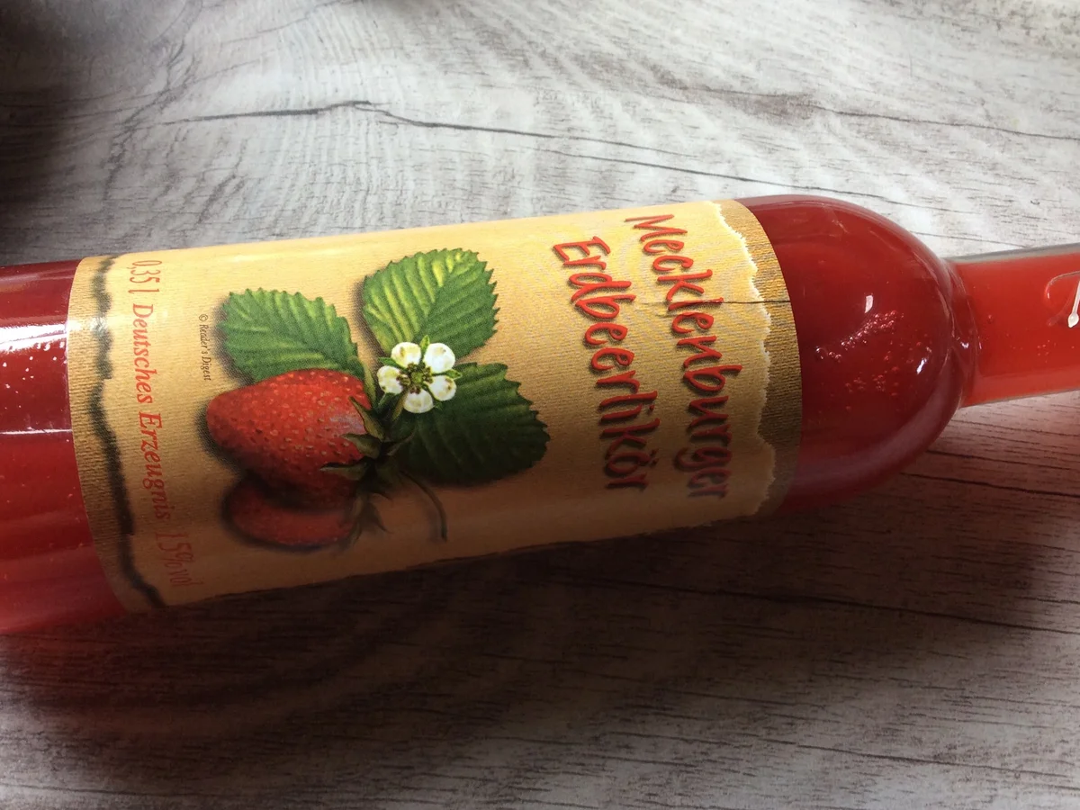 Rezept: Erdbeerbowle Bild Nr. 3 Erdbeerbowle - Rezept - Bild Nr. 3