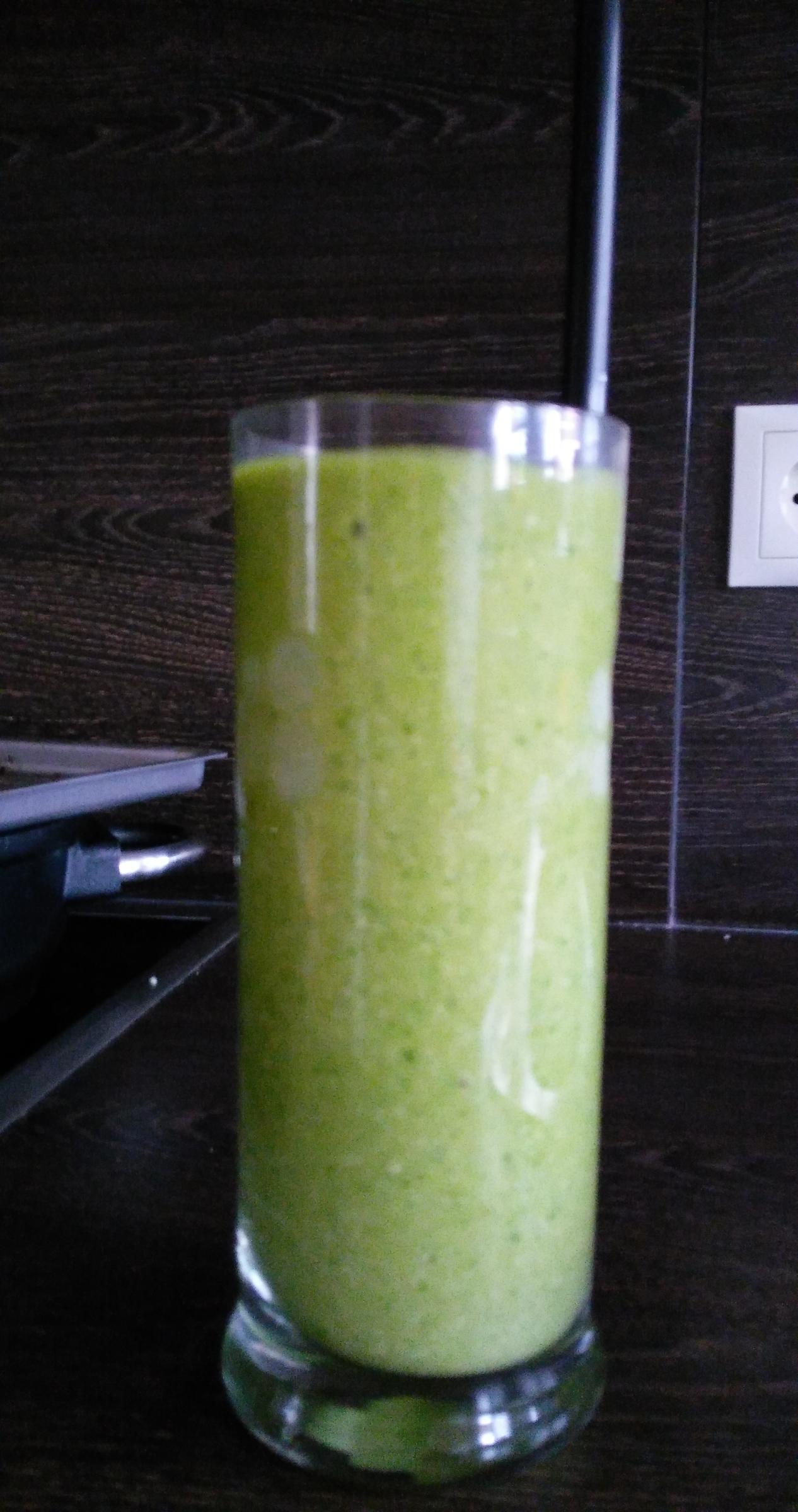 grüner Smoothie - Rezept Eingereicht von kawe0202