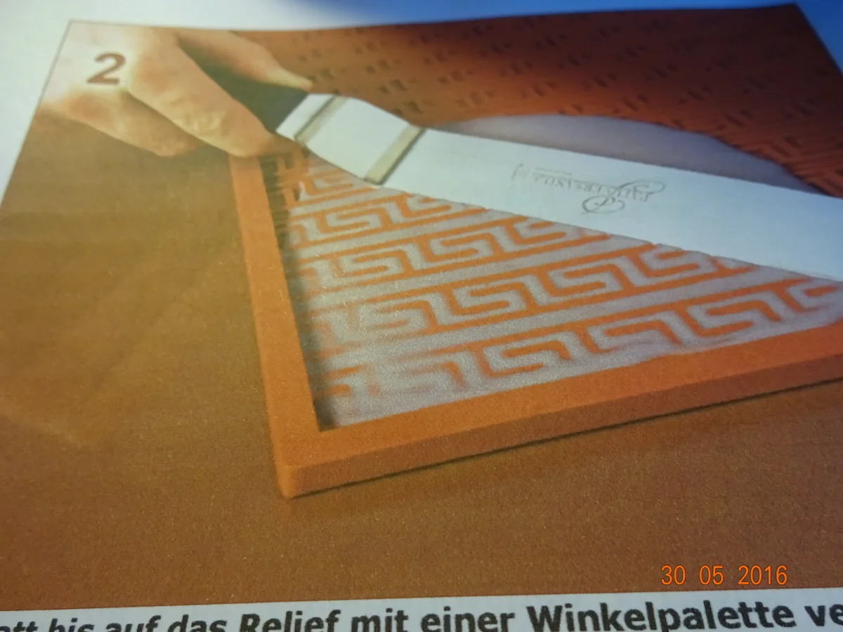 Erdbeertorte mit Dekorrand - Rezept - Bild Nr. 3