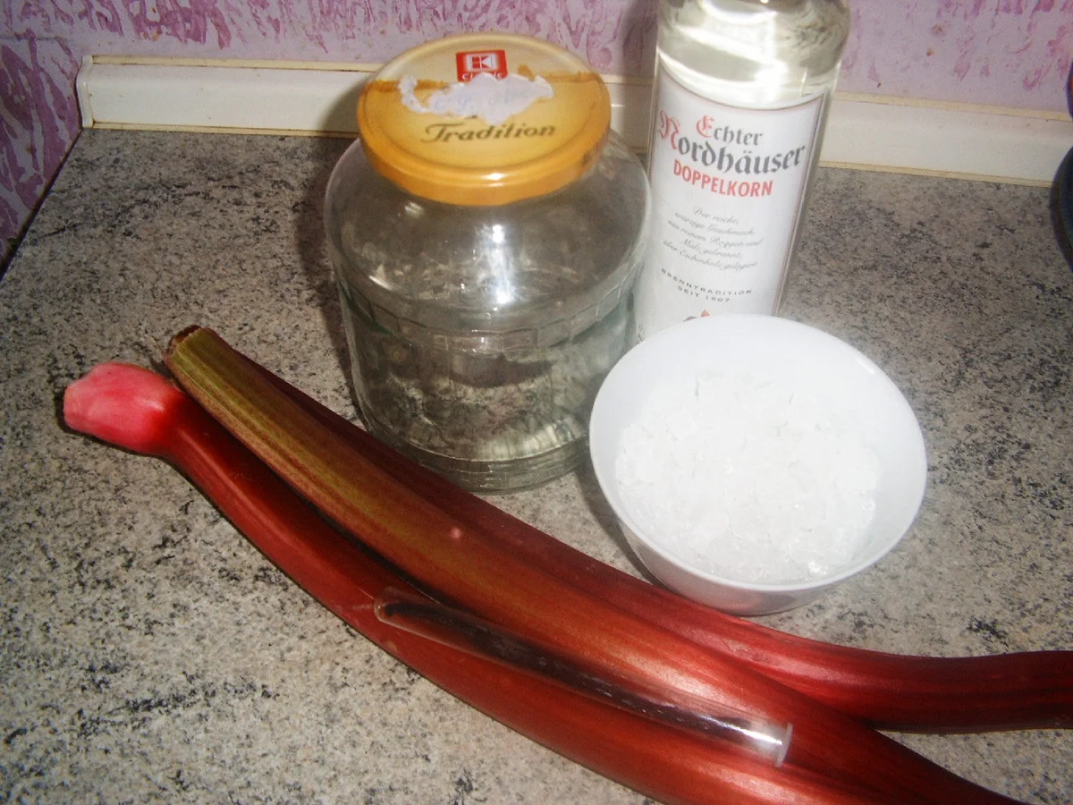 Rhabarberlikör - Rezept - Bild Nr. 3