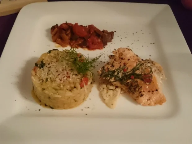 Lachs trifft Zander in Spülmaschine mit Tomaten-Bärlauchrisotto und mediterranem Gemüse - Rezept