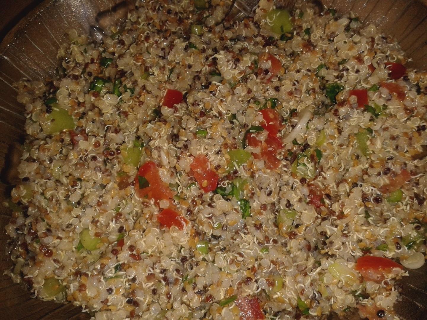 Bilder für Quinoa-Tabbouleh .. Frisch und lecker mit reichlich Eisen!! - Rezept