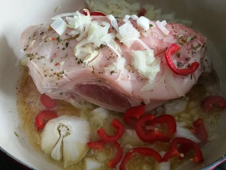 Schulterbraten (mit Knochen und Schwarte) à la Biggi - Rezept - Bild Nr. 5