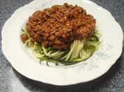 Rezept: Zucchinispaghetti mit Bolognese Zucchinispaghetti mit Bolognese - Rezept