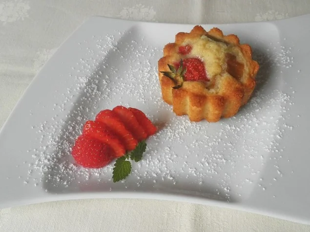 Mini - Erdbeer - Rhabarber - Kuchen - Rezept - Bild Nr. 2