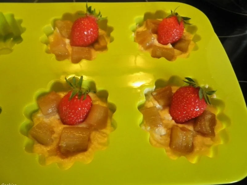 Mini - Erdbeer - Rhabarber - Kuchen - Rezept - Bild Nr. 5