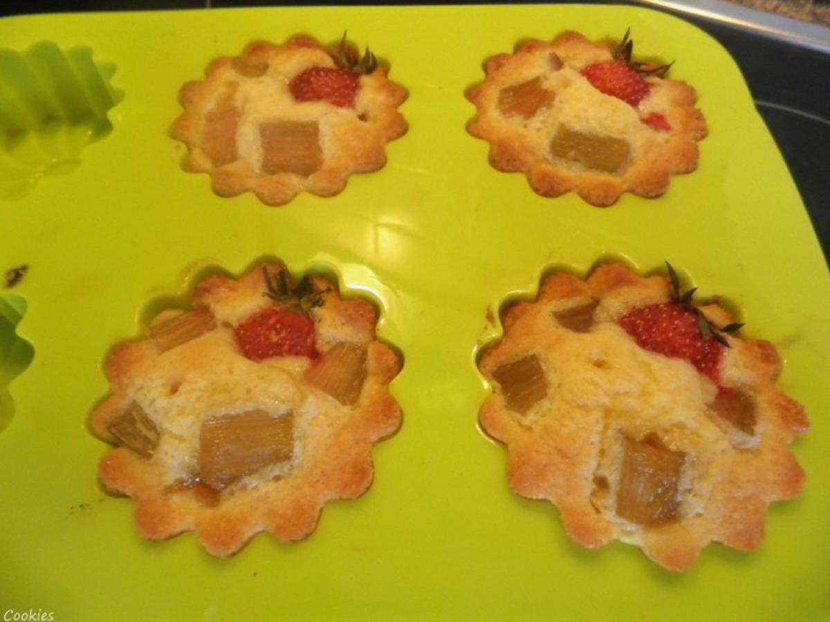 Mini - Erdbeer - Rhabarber - Kuchen - Rezept - Bild Nr. 6
