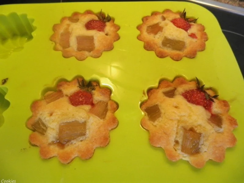 Mini - Erdbeer - Rhabarber - Kuchen - Rezept - Bild Nr. 6