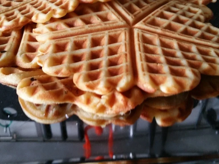 Waffeln "das Grundrezept" aufgepeppt - Rezept - Bild Nr. 4