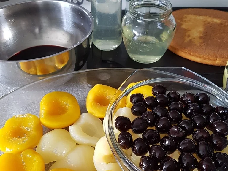 Fruchtbombe eine Torte à la Biggi - Rezept - Bild Nr. 2