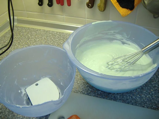 Waldmeister- Erdbeer-Torte - Rezept - Bild Nr. 3