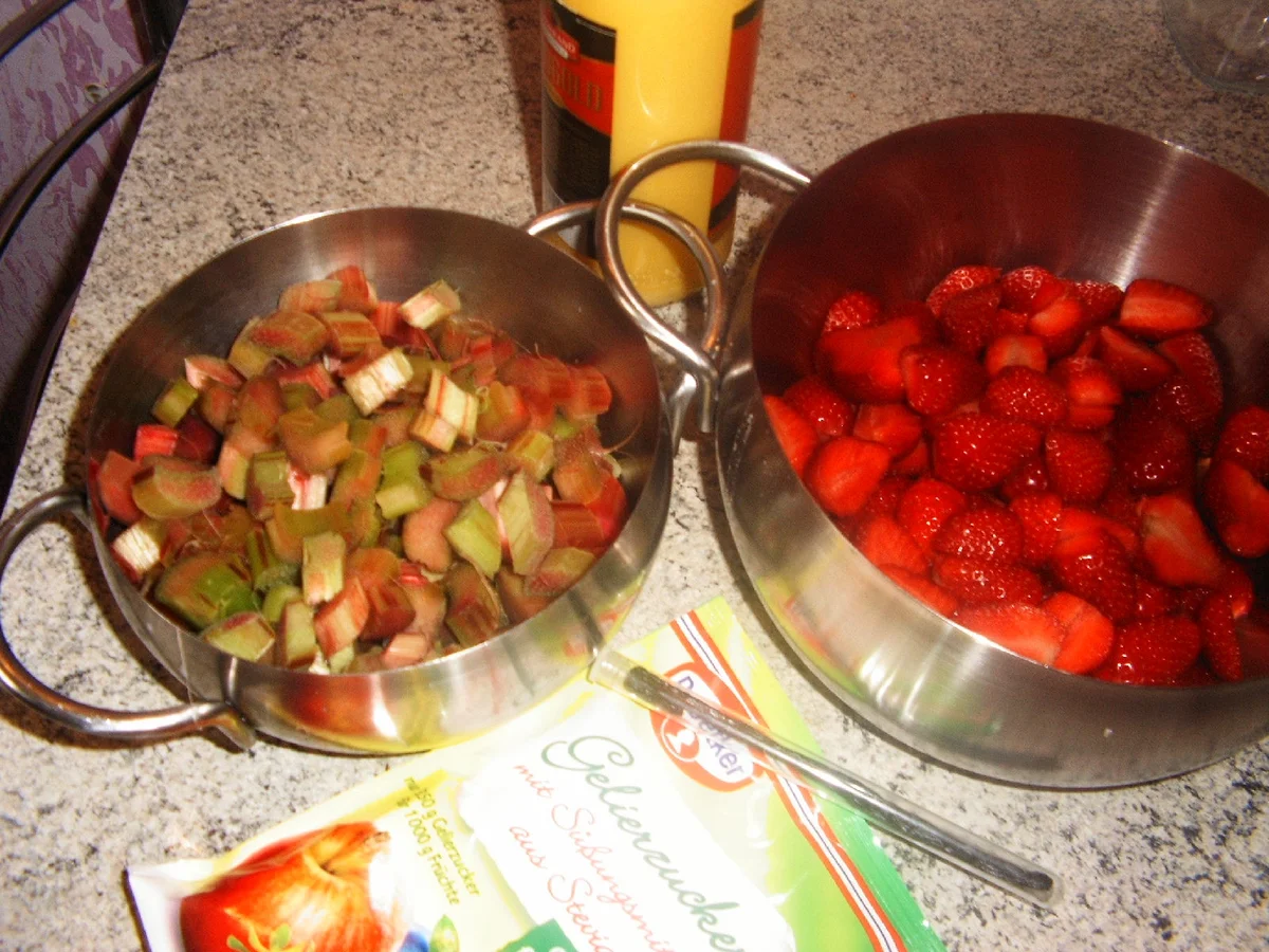 Rhabarber-Erdbeermarmelade - Rezept - Bild Nr. 2