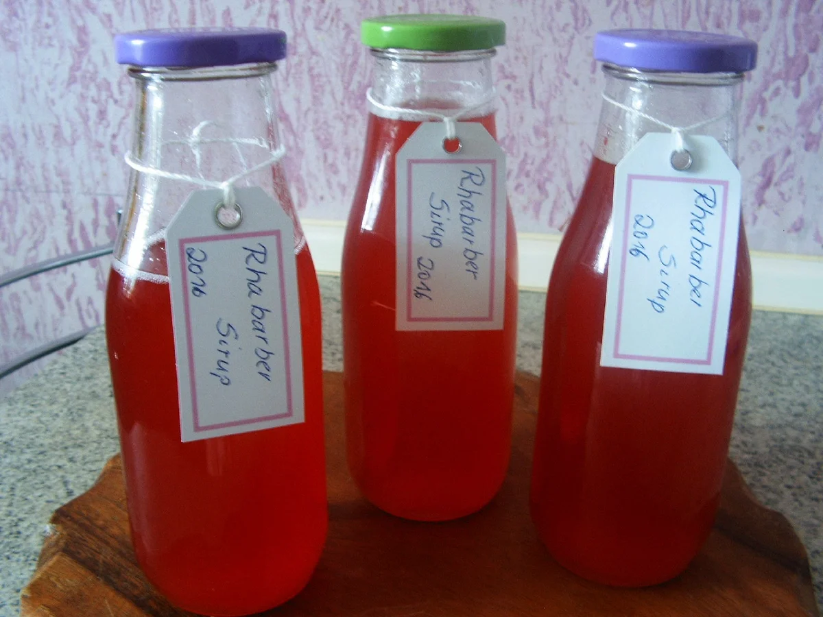 Rhabarbersirup - Rezept