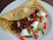 Pfannkuchen mit Paprika-Hackfüllung - Rezept