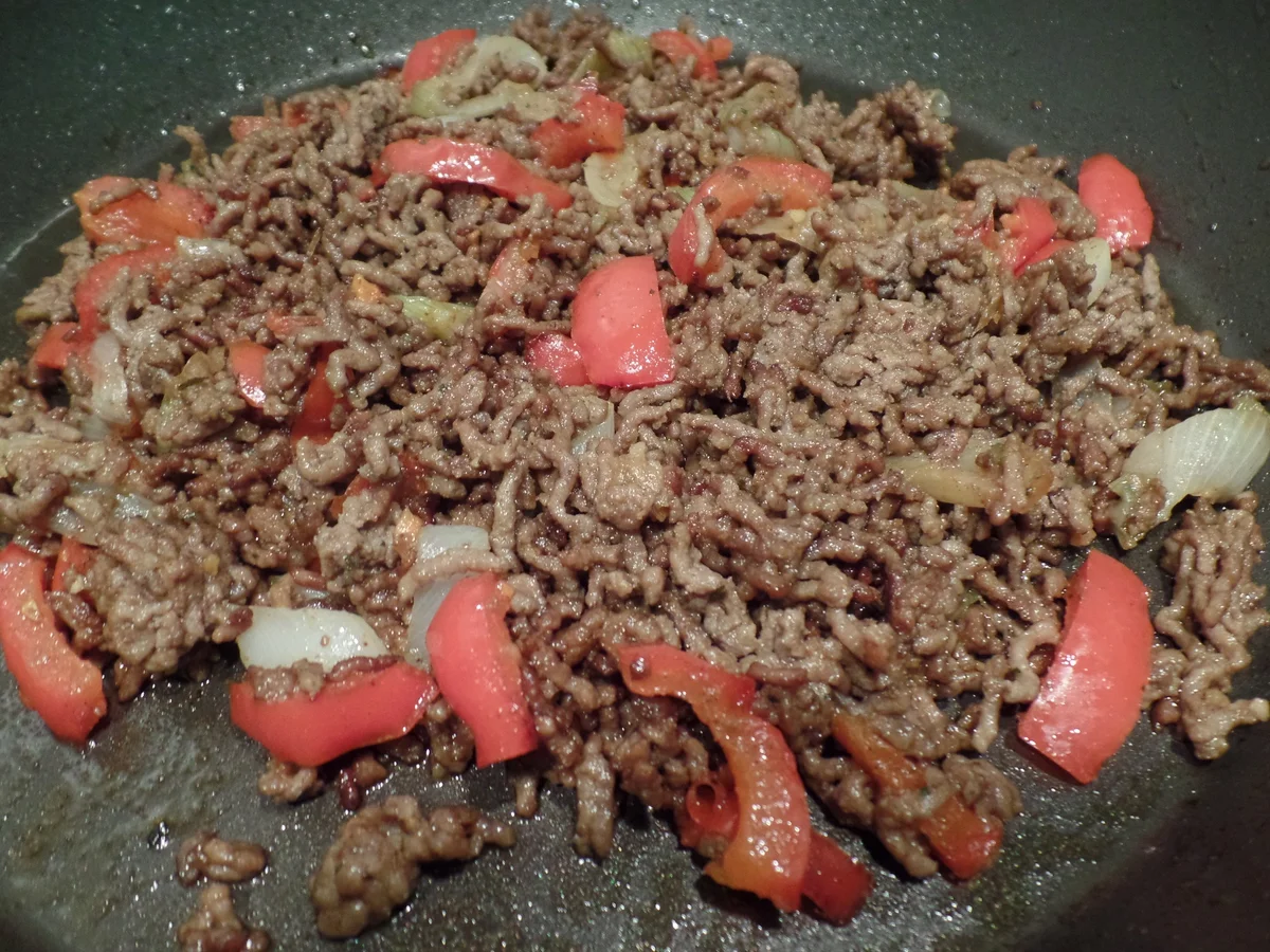 Pfannkuchen mit Paprika-Hackfüllung - Rezept - Bild Nr. 8