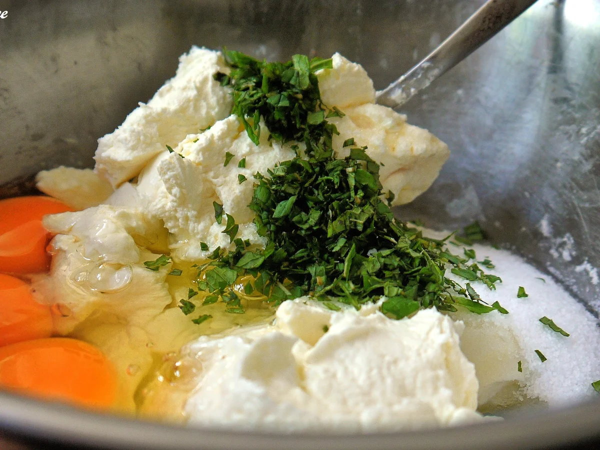 Flaó (Käsekuchen mit Minze), dazu glasierte Erdbeeren - Rezept - Bild Nr. 9