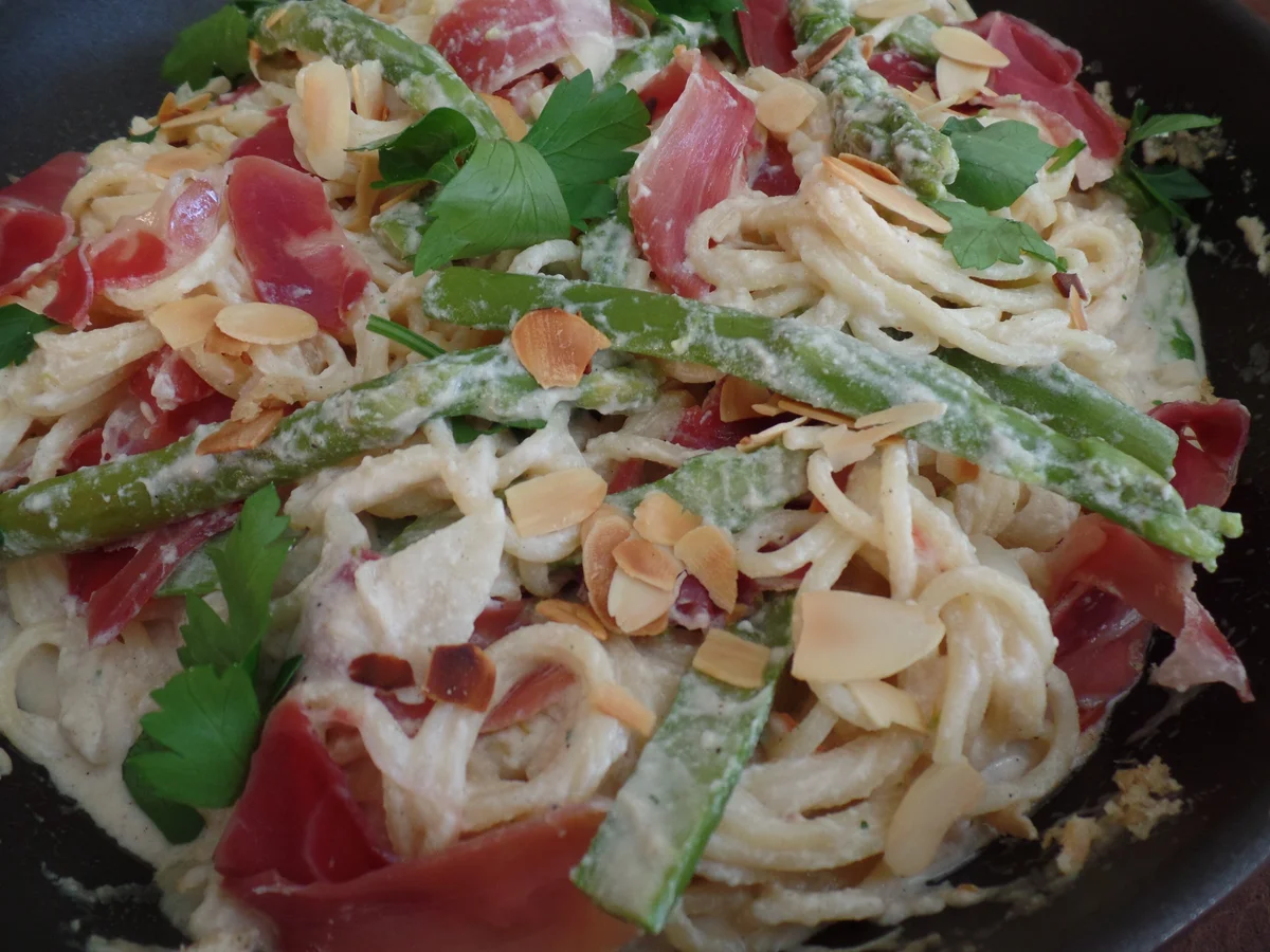 Spaghetti mit Mandel-Ricotta-Sauce - Rezept