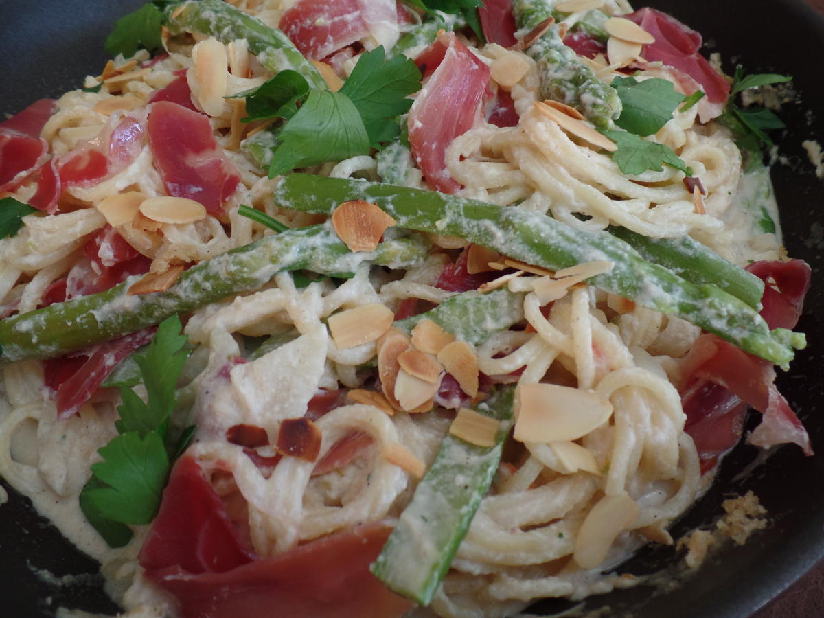 Spaghetti mit Mandel Ricotta Sauce - einfach - von Sheeva1960