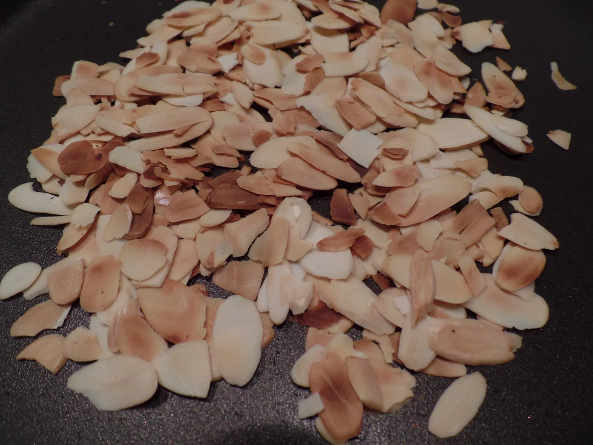 Spaghetti mit Mandel-Ricotta-Sauce - Rezept - Bild Nr. 11