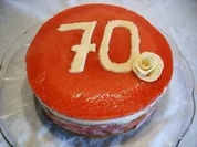 Kleine Erdbeer-Limetten-Quark-Torte - Rezept