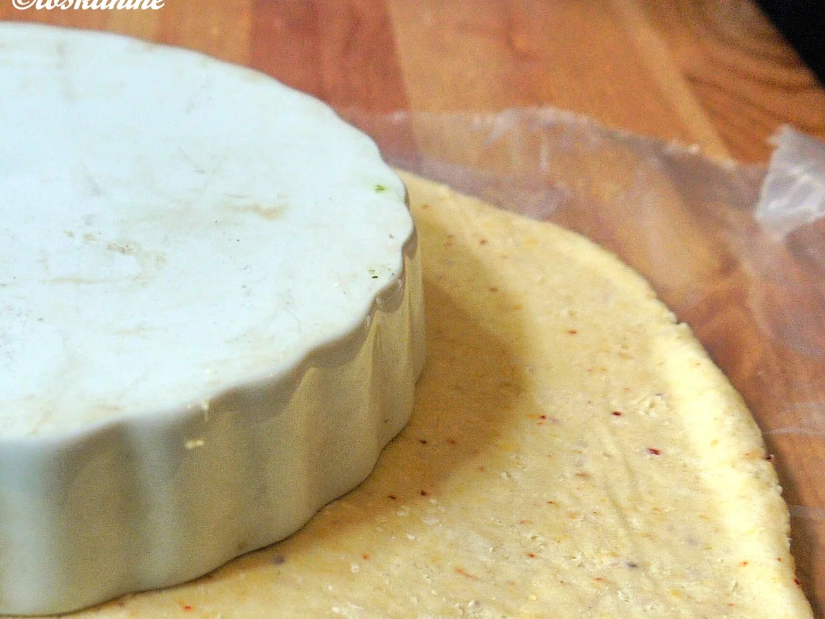 Parmesantarte mit bunten Tomaten und Basilikum-Zitronen-Öl - Rezept - Bild Nr. 7