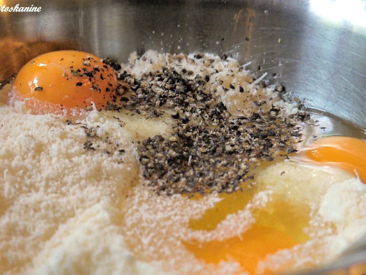 Parmesantarte mit bunten Tomaten und Basilikum-Zitronen-Öl - Rezept - Bild Nr. 9