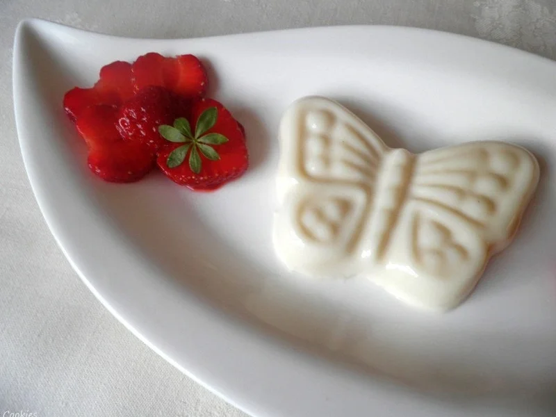 Rezept: Waldmeister - Panna Cotta ... Bild Nr. 2 Waldmeister - Panna Cotta ... - Rezept - Bild Nr. 2