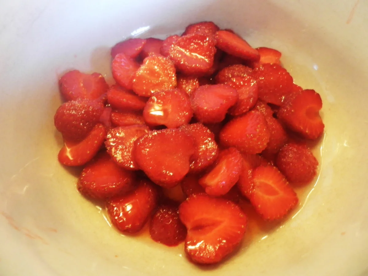 Rezept: Waldmeister - Panna Cotta ... Bild Nr. 12 Waldmeister - Panna Cotta ... - Rezept - Bild Nr. 12