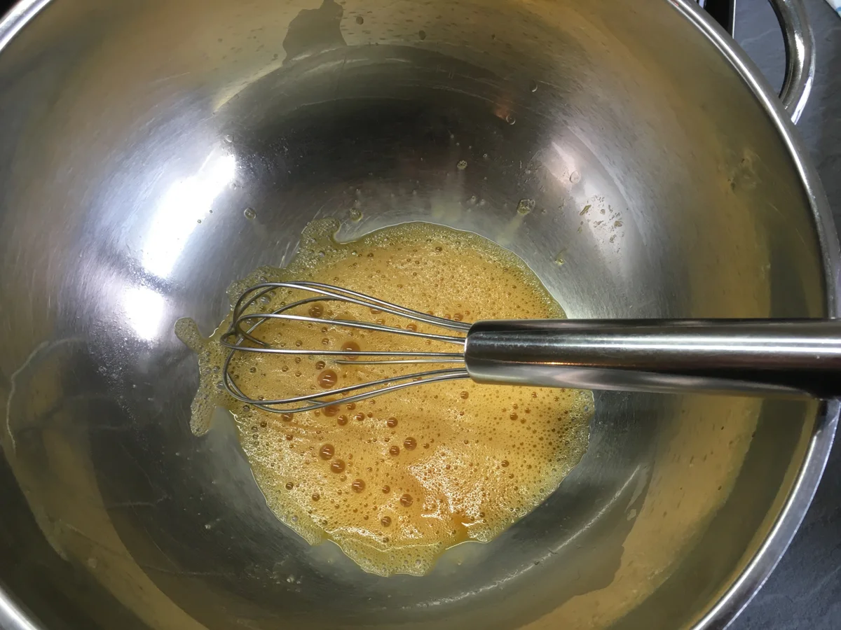 Marinierter Spargel mit Orangen-Hollandaise, Schweinemedaillons und Runzelkartoffeln - Rezept - Bild Nr. 9