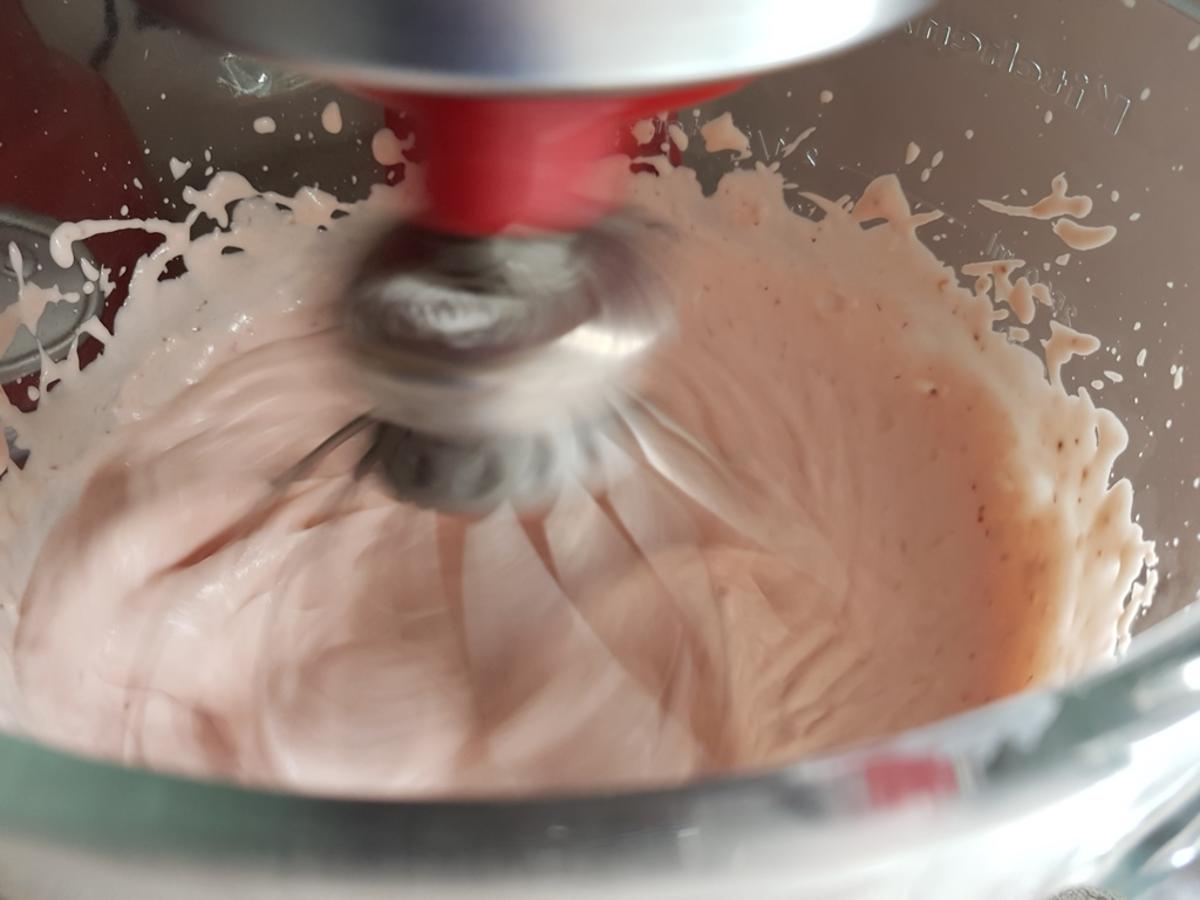 Geeister Joghurt mit Erdbeer Zitronen Minz Fruchtcreme - Rezept - Bild Nr. 5