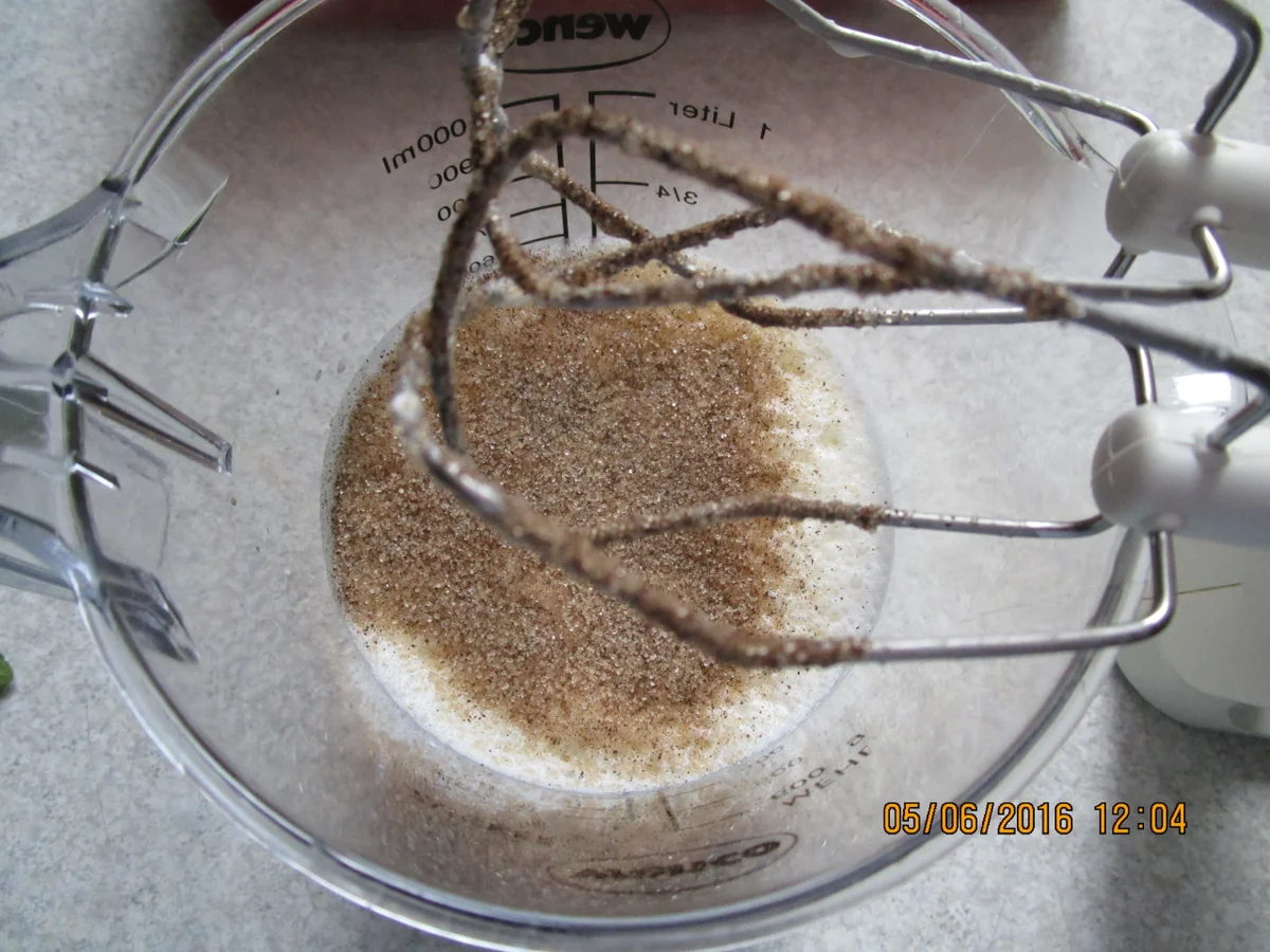 Erdbeereis ohne Eismaschine - Rezept - Bild Nr. 4