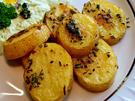 Ofenkartoffeln mit frischem Kräuter-Dip - Rezept