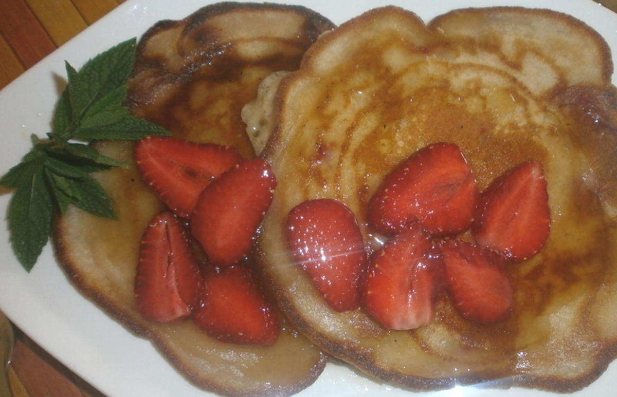 Erdbeer – Pfannkuchen mit Ahornsirup - Rezept